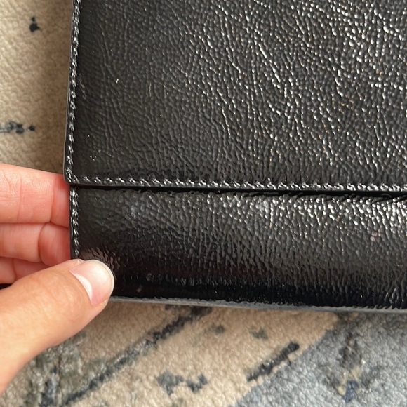 YSL Yves Saint Laurent Textured Patent Calfskin Large Belle De Jour Clutch Black - Picture 8 of 9
